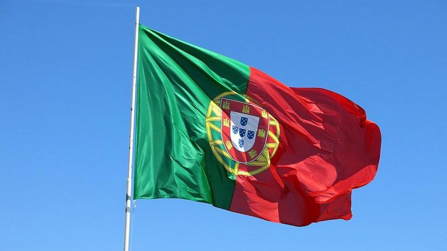 bandeira portugal Portugal: Bloco de Esquerda apresenta nova proposta de legalização da maconha para uso adulto